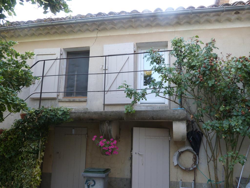 Petit Studio Le Pigeonnier A 5 Mn De Lourmarin Puyvert Exterior foto